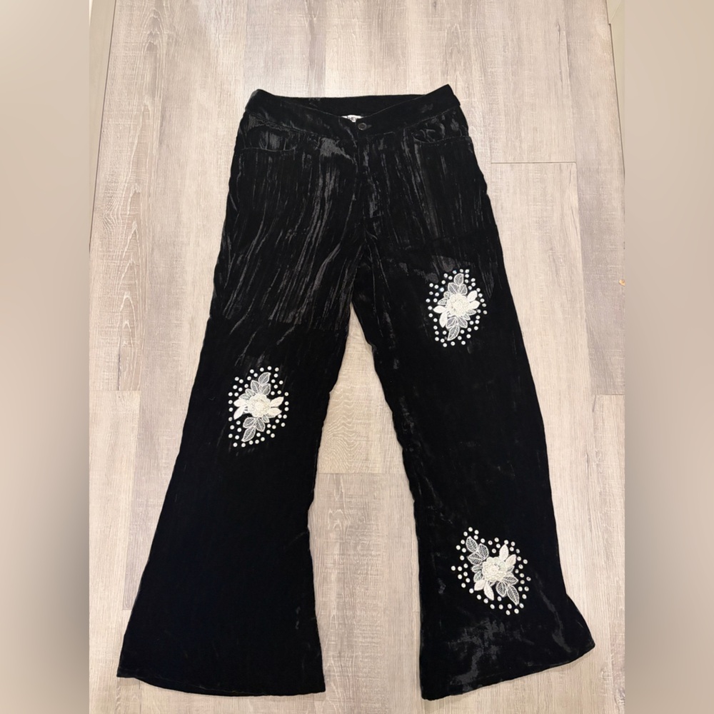 NWT Batshiva Velvet Embroidered Flair Pants Size 4